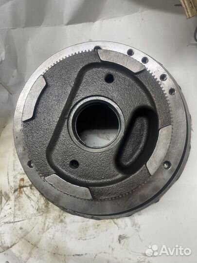 Корпус гидромотора 708-8F-31140 Komatsu PC240-8K