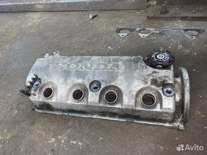 Крышка головки блока цилиндров Honda Civic aero