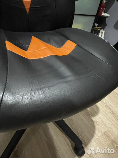 Компьютерное кресло