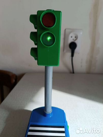 Светофор игрушка свет звук