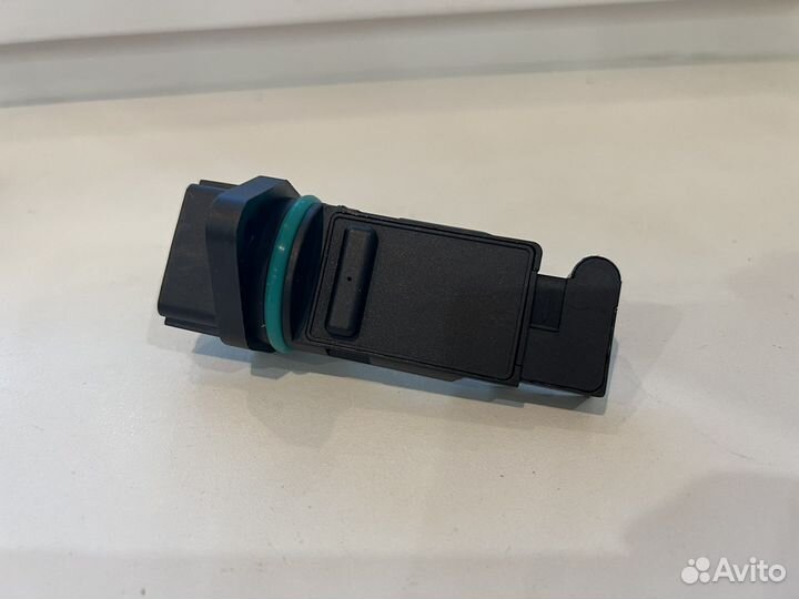 Датчик расхода воздуха Nissan, Subaru 226806N200