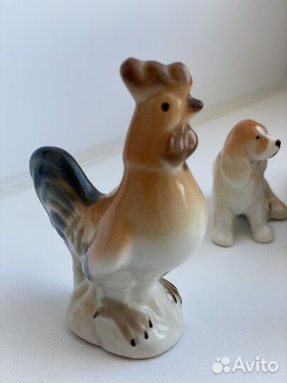 Фарфоровые статуэтки петушок и собачки