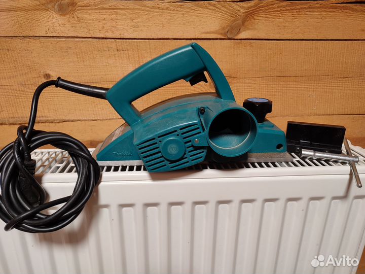 Рубанок электрический makita 1902