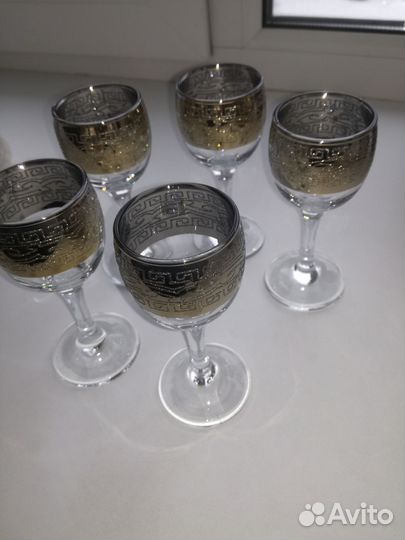 Рюмки и бокалы