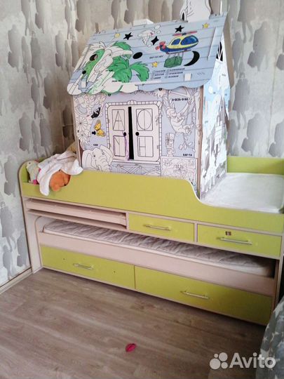 Кровать двухярусная выкатнаяс ящиками и столом
