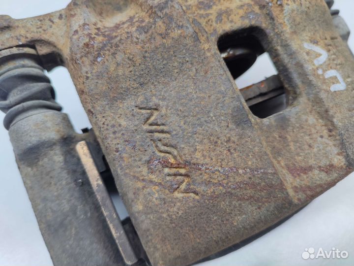 Суппорт тормозной передний левый Honda Domani MA4