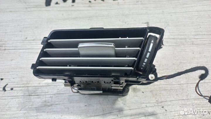 Воздуховод в торпедо передний правый Mercedes-Benz