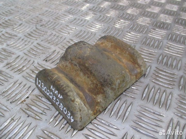 Проставка стремянки MAN 82413350014