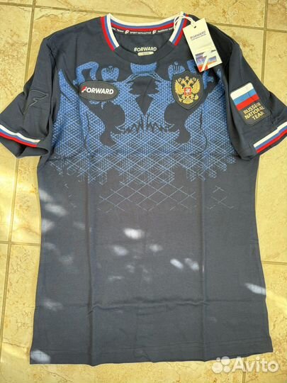 Футболка женская Forward