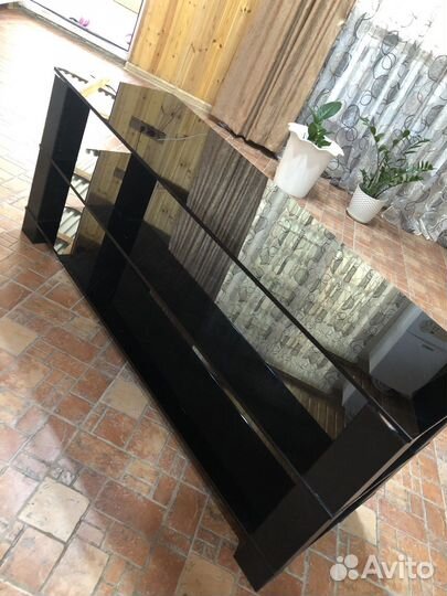 Стеклянная тумба