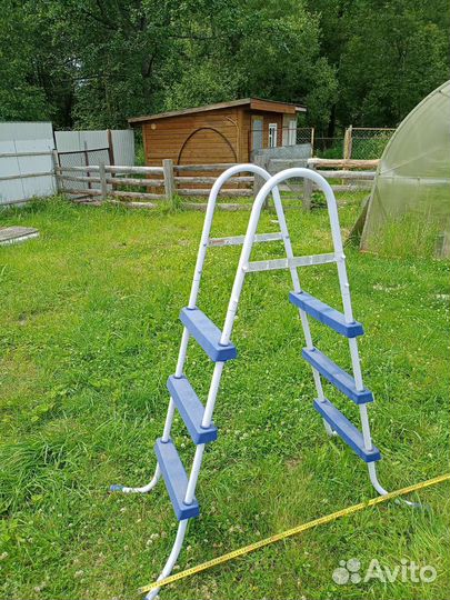Лестница для бассейна