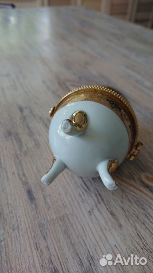 Яйцо шкатулка фарфор