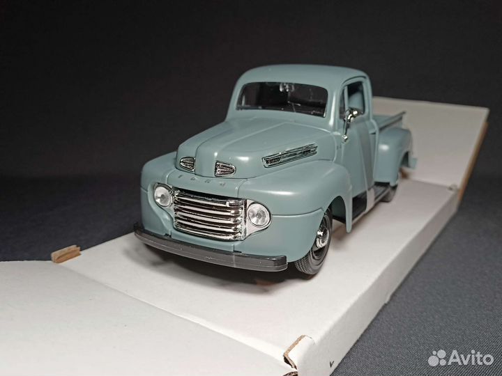 Модель автомобиля Ford F-1 Pickup 1948 1:25 Maisto