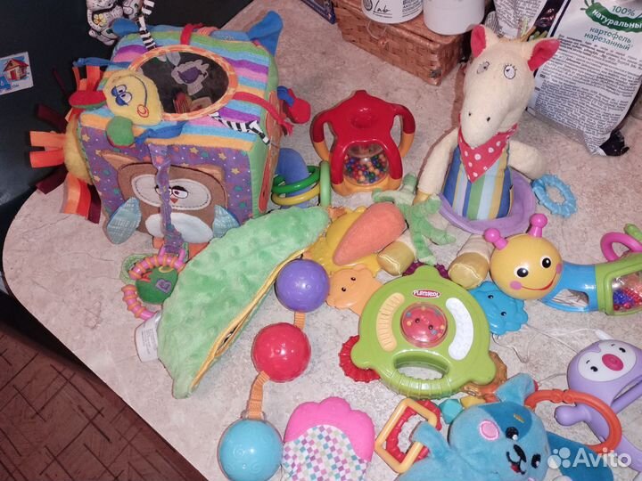 Развивающие игрушки, грызунки, погремушки