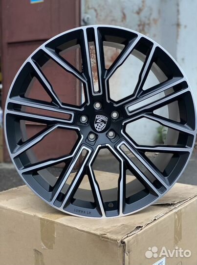 Lumma LR Кованые диски R22 BMW X6 06