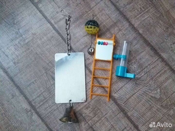 Принадлежности в клетку для птичек