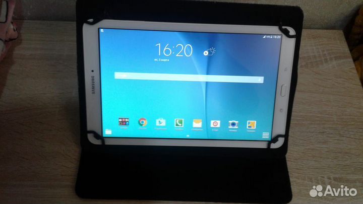 Samsung Galaxy Tab E SM-T561