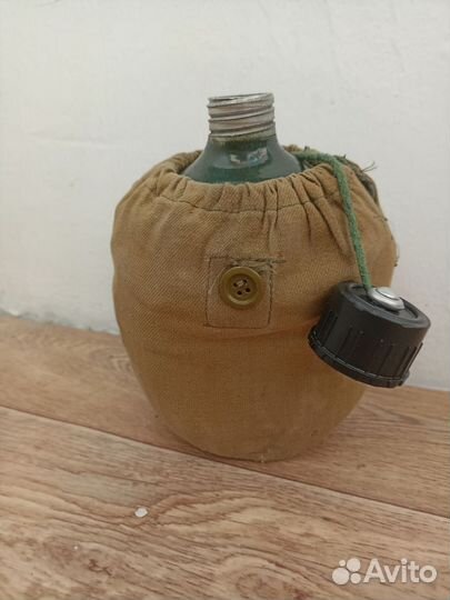 Фляга армейская с чехлом и ремешком