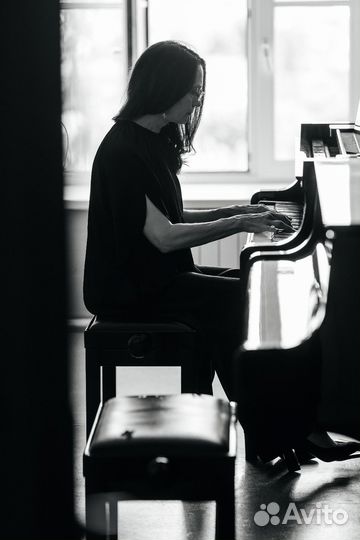 Уроки игры на фортепиано