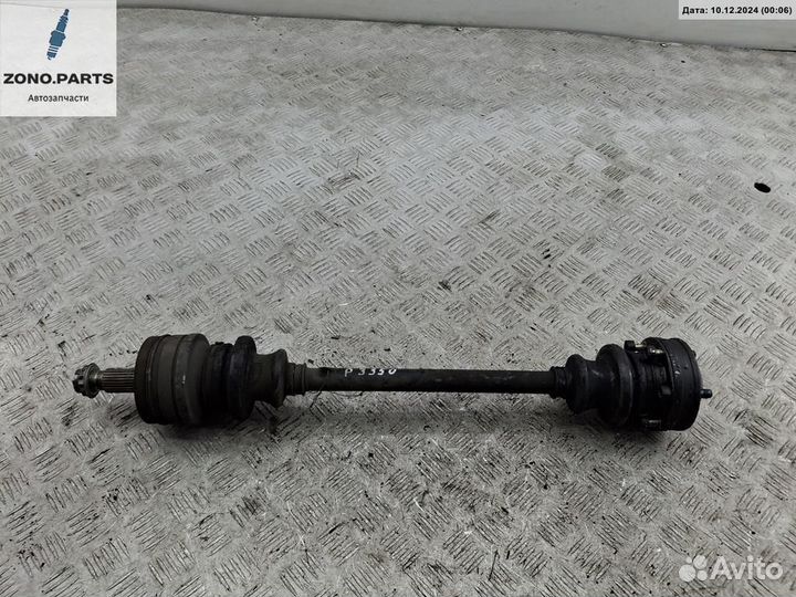 Полуось задняя на Mercedes W202 (C)