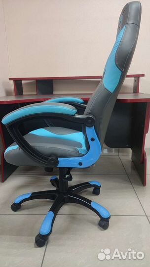 Игровое геймерское кресло компьютерное