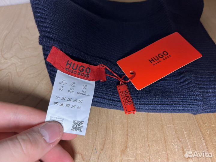 Мужская шапка hugo