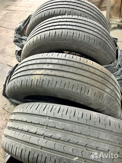 Continental ContiPremiumContact 5 215/60 R17