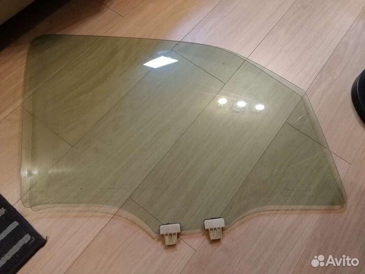 Стекло для Subaru Impreza 3