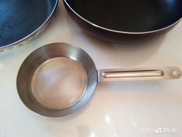 Кастрюли и сковородки бу