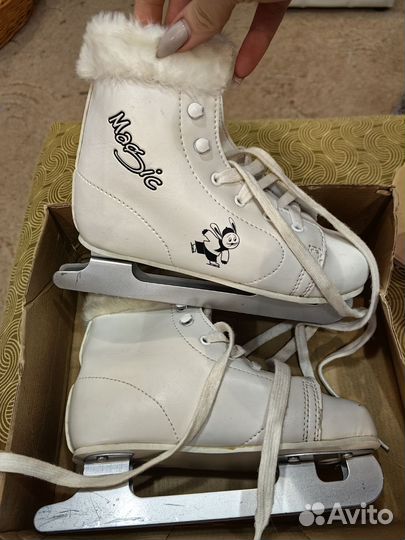 Коньки фигурные