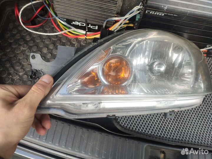 Фара левая перед Mitsubishi Lancer 9