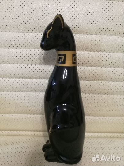 Статуэтка керамическая