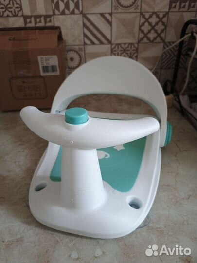 Стульчик для купания малыша со спинкой