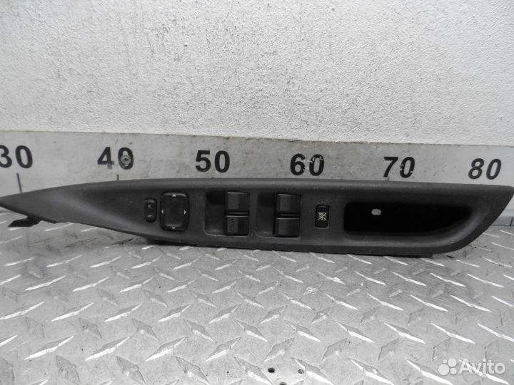 Кнопка стеклоподъемника Mazda 6 GG 8151D2D