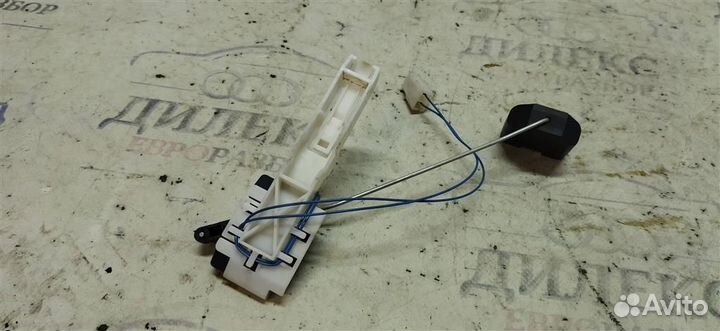 Датчик уровня топлива Audi Q7 2005