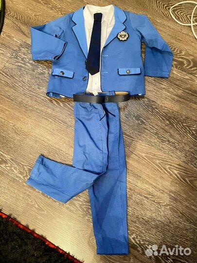 Празднечный костюм на мальчика