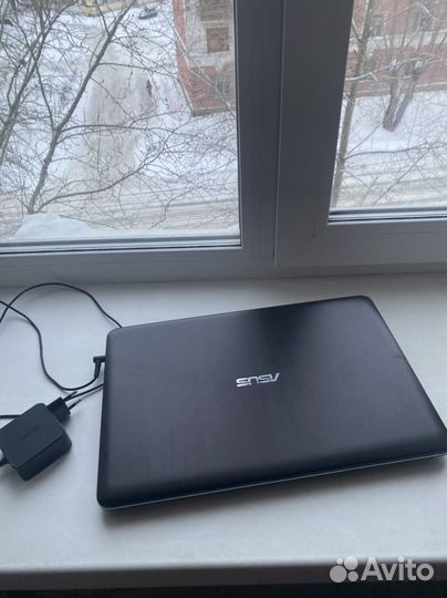 Ноутбук asus