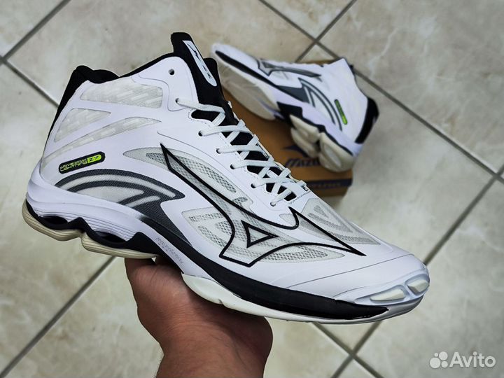 Волейбольные кроссовки mizuno