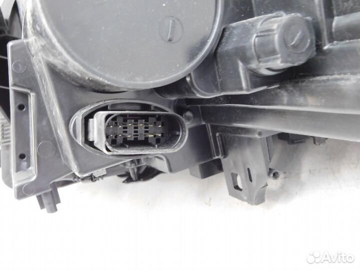 Фара правая Mercedes-Benz GLA-Class