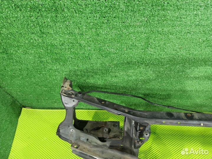 Рамка радиатора Subaru Forester