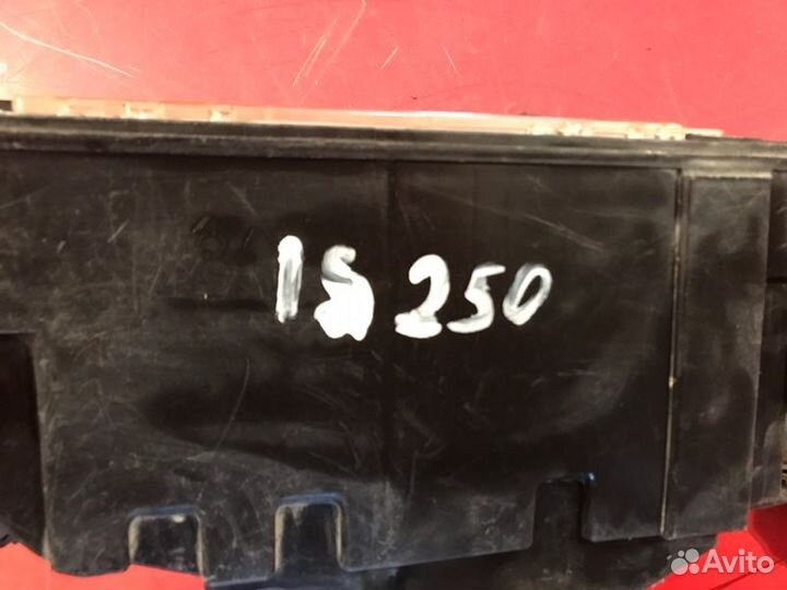 Блок предохранителей Lexus Is 250