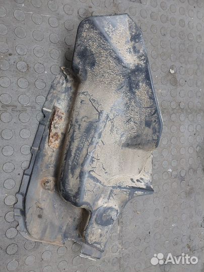 Защита моторного отсека Toyota Sequoia, 2003