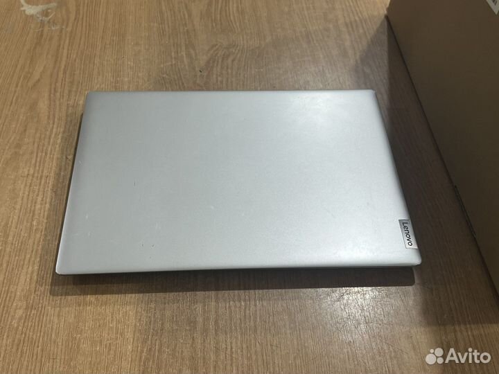 Ноутбук Lenovo