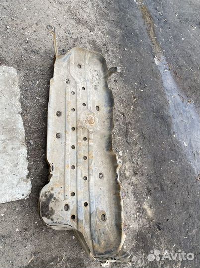 Защита бака Toyota Land Cruiser Prado 150