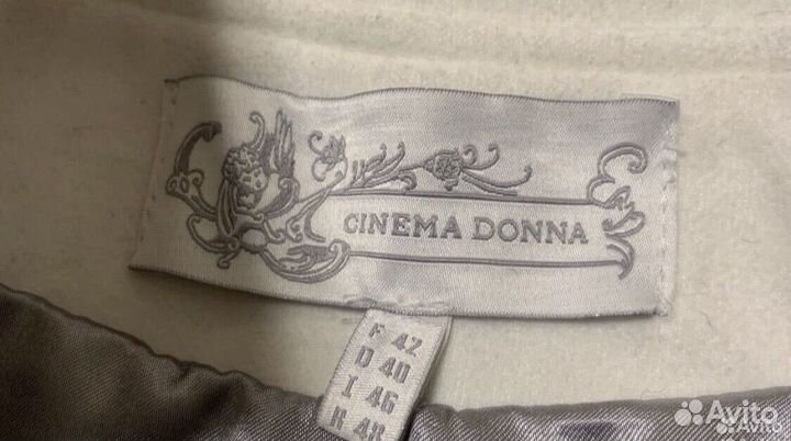 Стильное белое фирменное пальто Cinema Donna.Italy