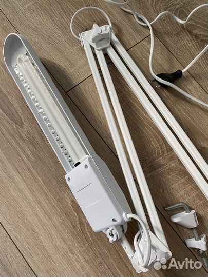 Лампа на струбцине