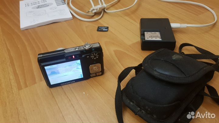 Цифровой фотоаппарат Olimpus FE-240