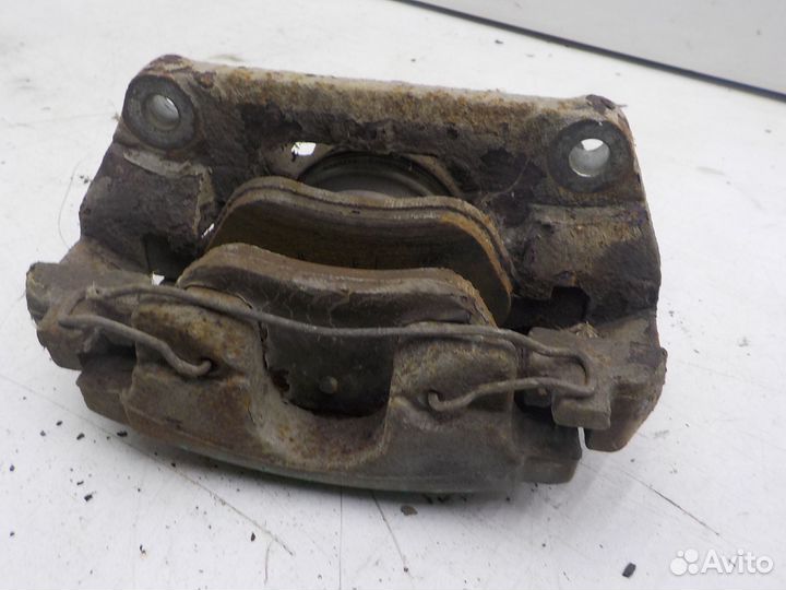 Суппорт тормозной передний правый Renault Megane I