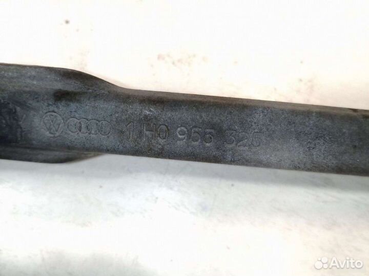 Трапеция стеклоочистителей Volkswagen Golf 3