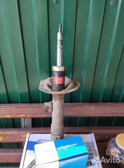 Стойка митсубиси лансер 10